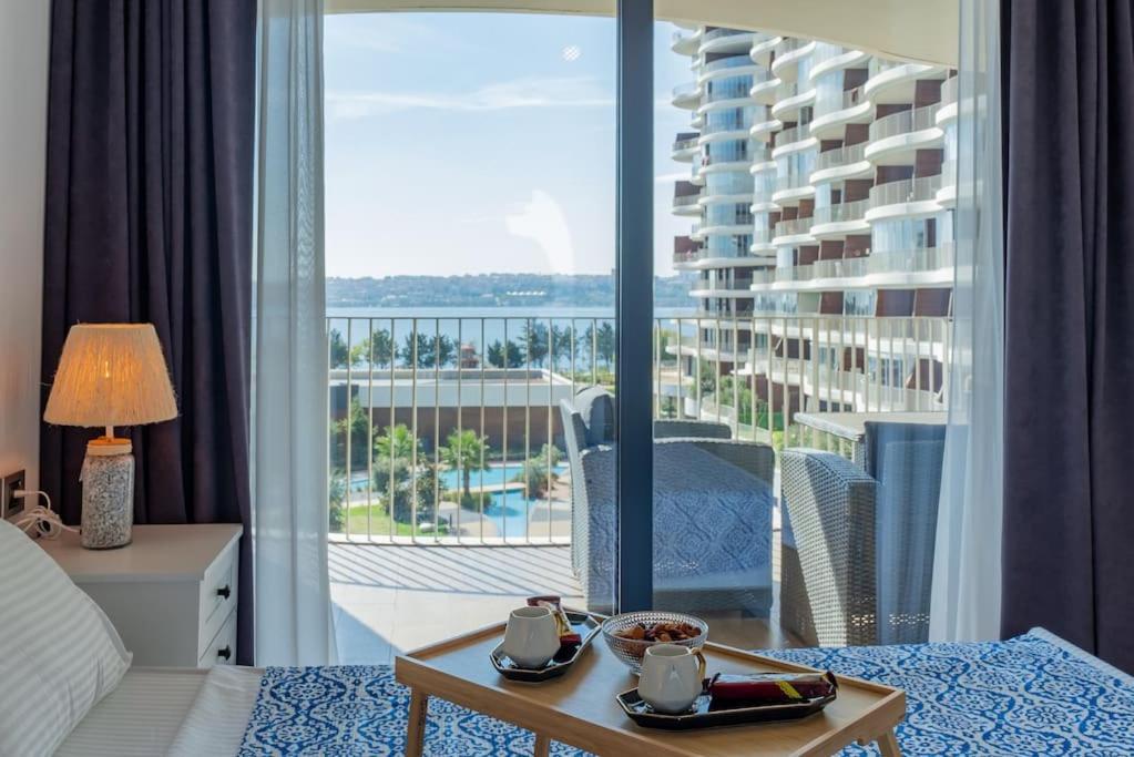 Golden Stones House Sea And Lake View Istanbul Exterior photo